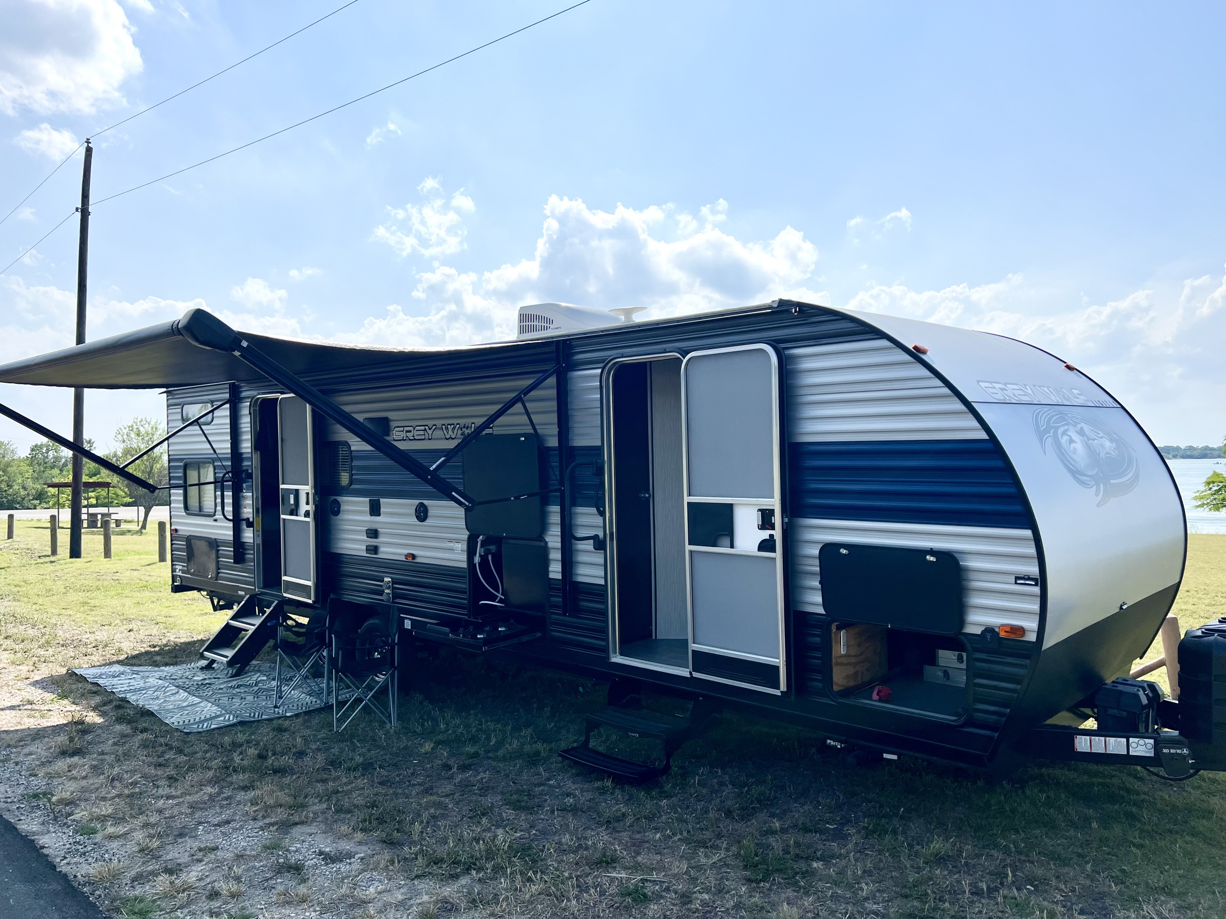 Travel trailer RV Rental 